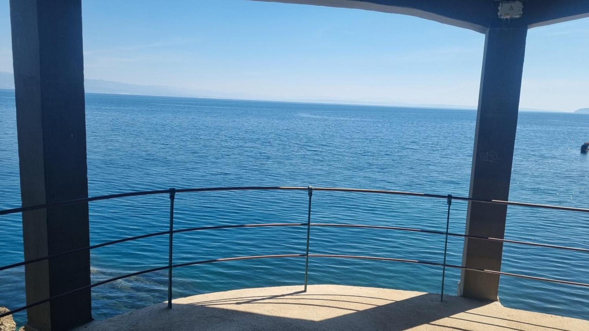 Apartment With Direct Sea View, Free Parking And Close To Beaches And Promenade Lovran Exterior photo