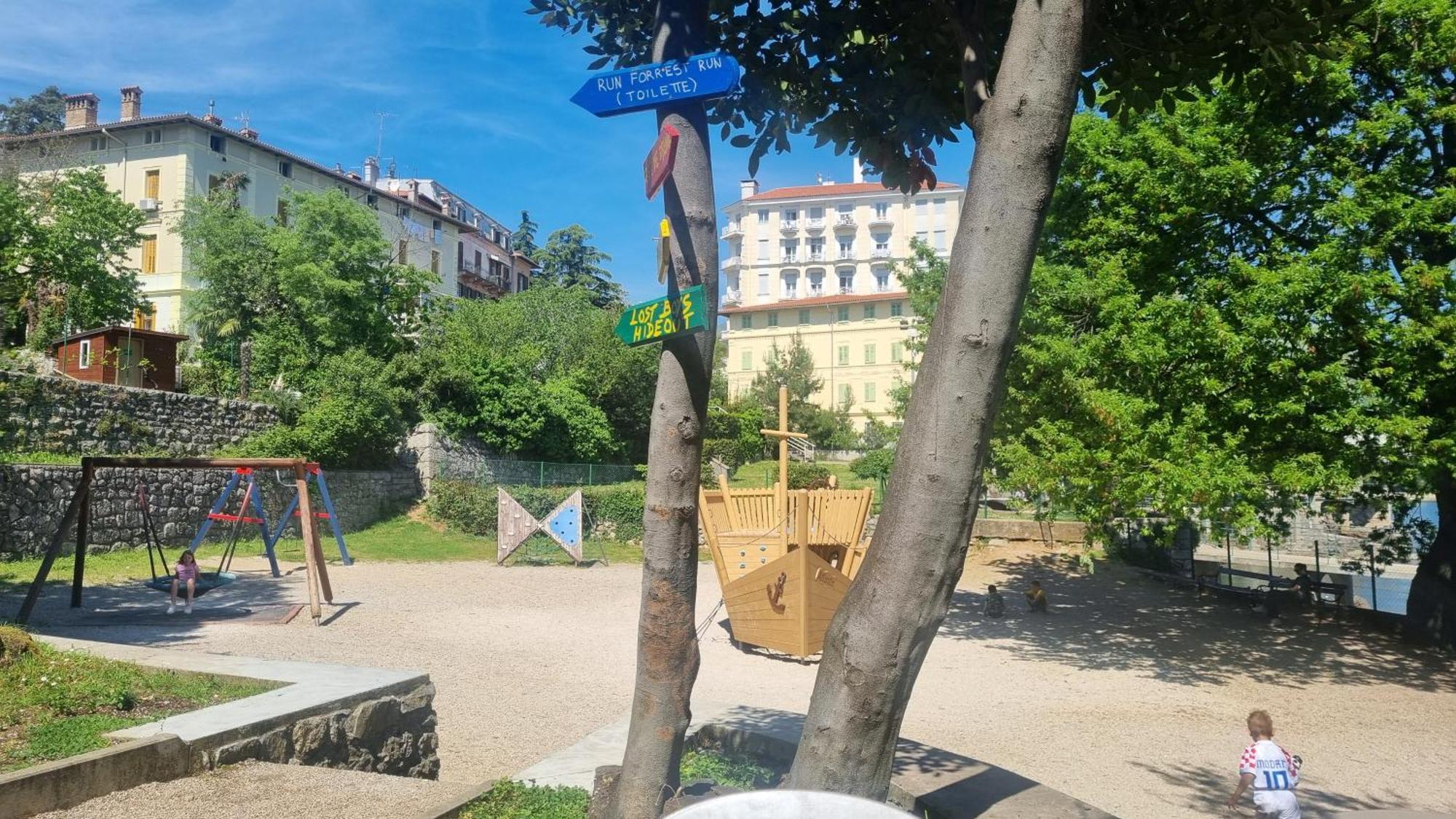 Apartment With Direct Sea View, Free Parking And Close To Beaches And Promenade Lovran Exterior photo