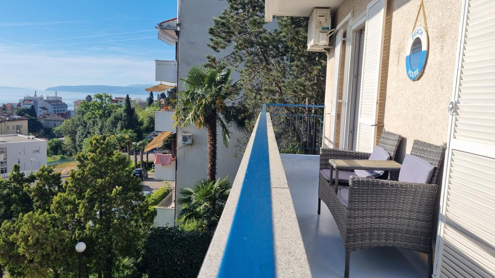 Apartment With Direct Sea View, Free Parking And Close To Beaches And Promenade Lovran Exterior photo